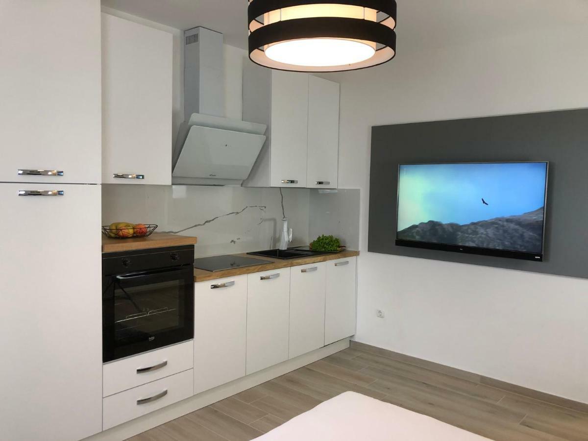 Ucka Apartment *